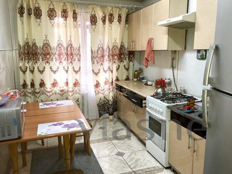 Large apartment in a good area of Odessa, Odessa - apartment by the day