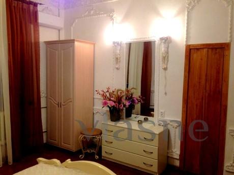 st. Transfiguration / B.Arnautskaya, Odessa - apartment by the day
