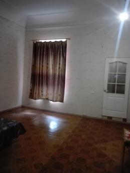 Studio apartment in the center, railway, Privoz
