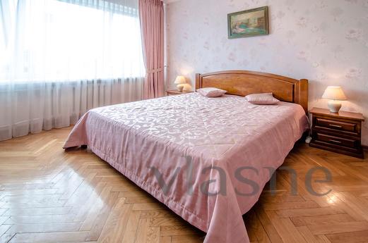 Квартира с дизайнерским ремонтом в стиле ретро. Находится в 