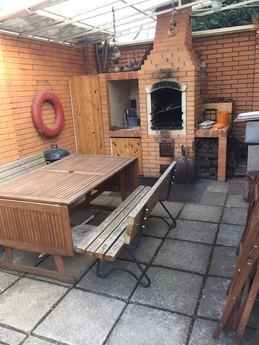 Rent 2-bedroom house. Fountain, Garshina-Dachnaya St. Velvet