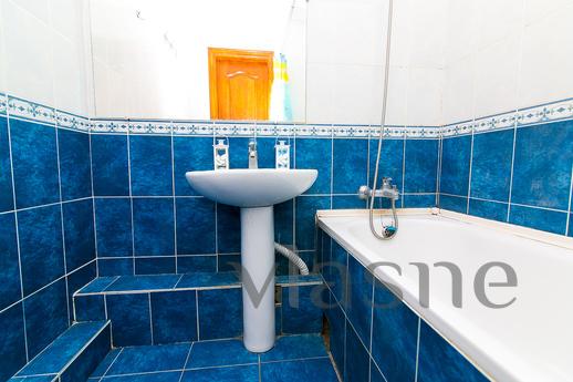 2 room. New building center. 7 sleeping., Sumy - apartment by the day