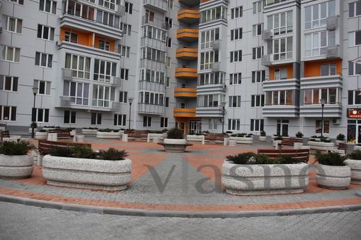 Deluxe Apartment 1, Odessa - apartment by the day