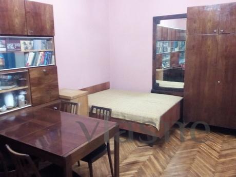 Rent a 2-room apartment in the center, Marshal Bazhanov St. 