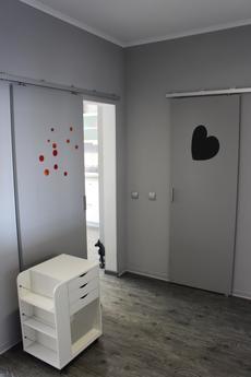 Spacious apartment 54 sq. On Dragovanov, Kyiv - apartment by the day