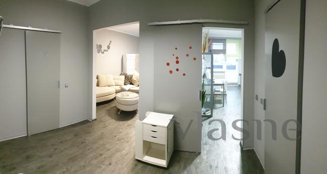 Spacious apartment 54 sq. On Dragovanov, Kyiv - apartment by the day