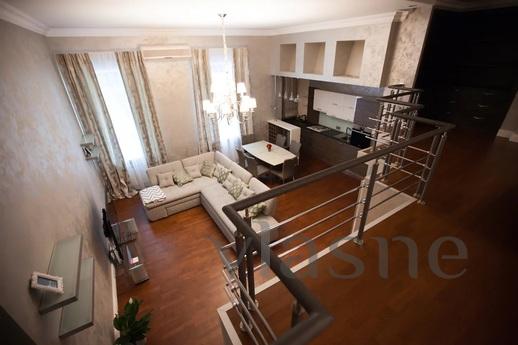 Двухуровневые апартаменты на пл.Льва Тол, Киев - квартира посуточно