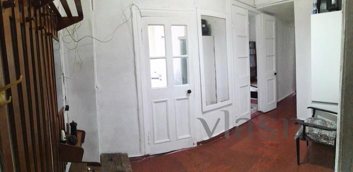 Rent 3 room apartment in the center, Dnipro (Dnipropetrovsk) - apartment by the day