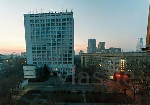 Cozy studio on the Pechersk metro statio, Kyiv - apartment by the day