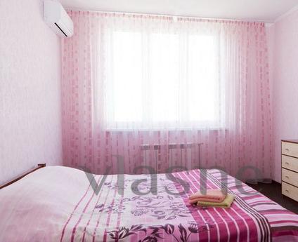 Large 2-bedroom, 5 min metro Pozniaky, Kyiv - apartment by the day