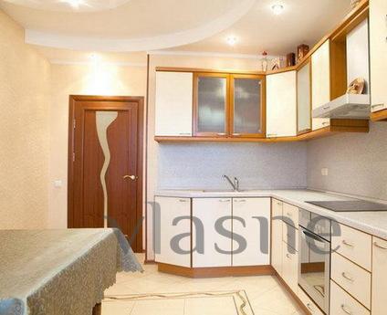 3 BR. apartment, Kharkivska Metro, Kyiv - apartment by the day