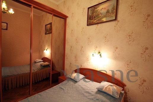 2-ком квартира посуточно, ул. Словацкого Квартира находится в центральной части города по ул. Словацк