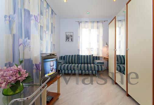 3 min. Independence Square, Khreschatyk, Kyiv - apartment by the day