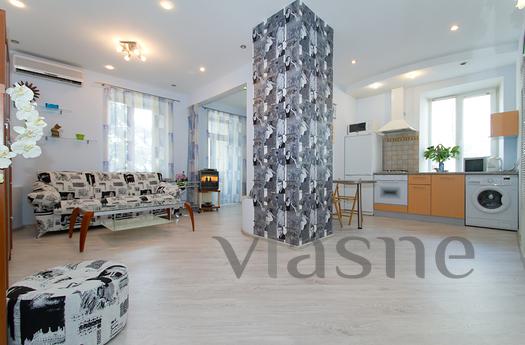 3 min. Independence Square, Khreschatyk, Kyiv - apartment by the day
