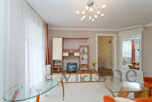 3 min. Independence Square, Khreschatyk, Kyiv - apartment by the day