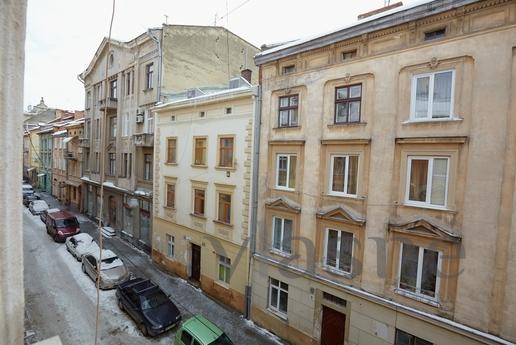 Уютная 1-ком. кв. возле пл. Рынок, Львов - квартира посуточно
