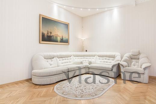 The historical center of Odessa - VIP le, Odessa - apartment by the day