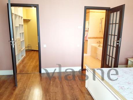 Family Apartment in Bridge City, 2 Bedro, Dnipro (Dnipropetrovsk) - apartment by the day