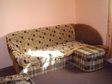 close to w / e and bus stations, Uzhhorod - apartment by the day