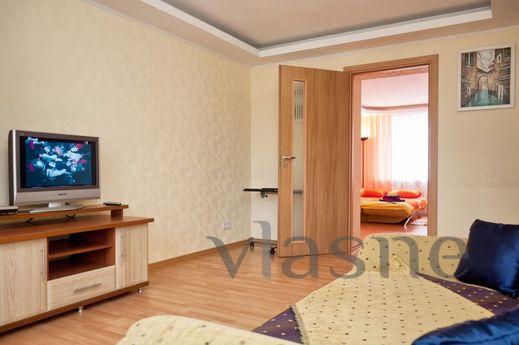 m.Lukyanovka -- 5min walk., Kyiv - apartment by the day