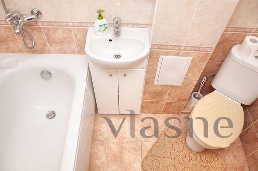 m.Lukyanovka -- 5min walk., Kyiv - apartment by the day