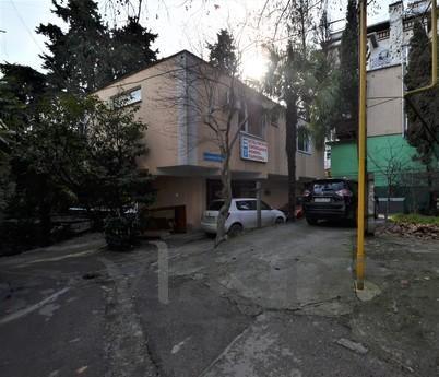 Studio in center of Yalta with parking, Yalta - apartment by the day