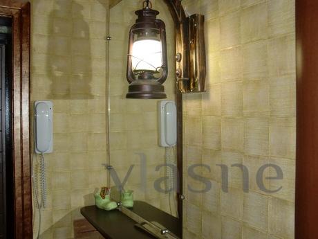 Designer renovated, Dnipro (Dnipropetrovsk) - apartment by the day