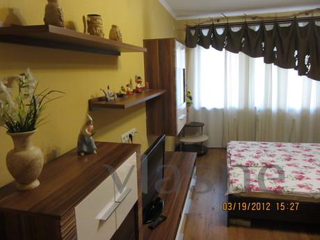 Designer renovated, Dnipro (Dnipropetrovsk) - apartment by the day