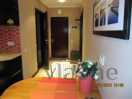 stylish apartment near the sea, Odessa - apartment by the day