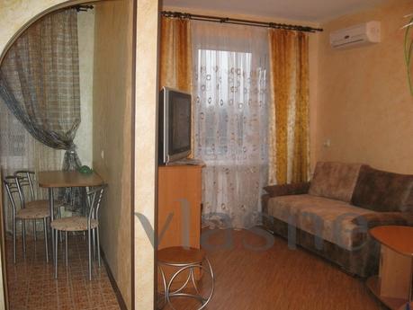 I rent my studio apartment on Lenin Avenue in daily (hourly)