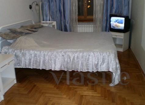 2-bedroom apartment, Center,Lva Tolstogo, Kyiv - apartment by the day