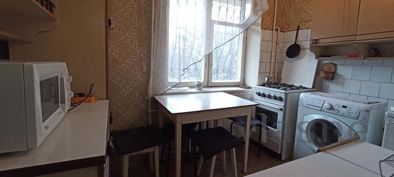 3-room o Left-bank, Kyiv - apartment by the day