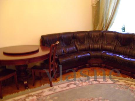 Apartment with balcony on Deribasovskaya, Odessa - apartment by the day