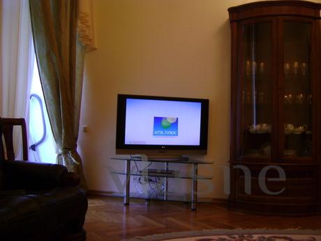 Apartment with balcony on Deribasovskaya, Odessa - apartment by the day