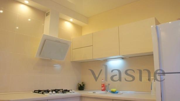 Odessa. 2 room apartment in Arcadia, Odessa - apartment by the day