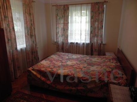 2 rooms apartment 5min from metro, Kyiv - apartment by the day