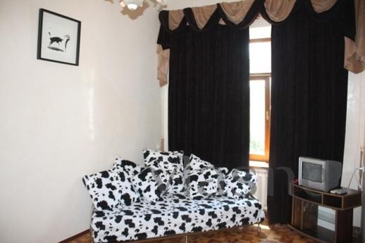 This comfortable, stylish and very beautiful apartment is lo