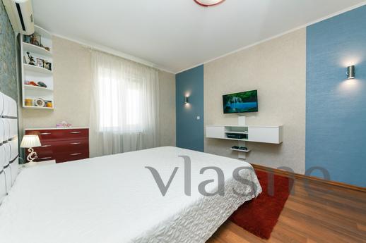 For daily rent 2 rooms m. Poznyaki, 5 pl, Kyiv - apartment by the day