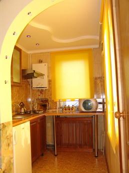 House Eurolux: daily, Mykolaiv - apartment by the day