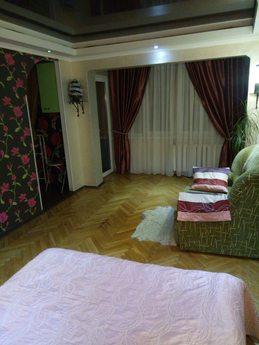 1k Lux, near the metro KPI, warm., Kyiv - apartment by the day