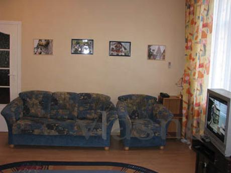 2BR studio daily rent, Center, Kyiv - apartment by the day