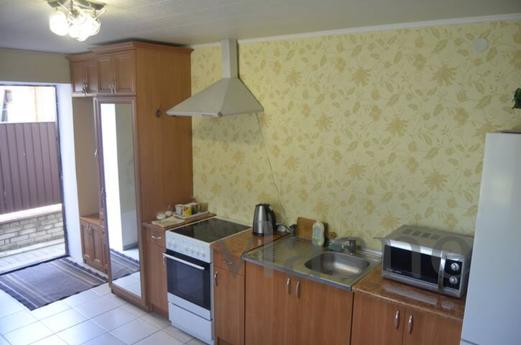 House near Sofievsky Park for Three, Uman - apartment by the day