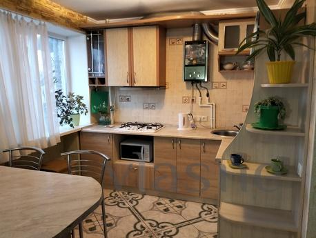 Stylish, comfortable, economical 2 / q, Mykolaiv - apartment by the day