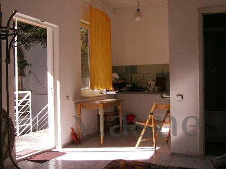 cottage by the sea, Yalta - apartment by the day