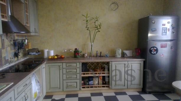 Spacious 2k on Solomenko, Kyiv - apartment by the day