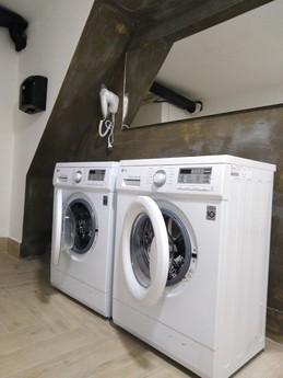 Hostel in the center of Kiev (new), Kyiv - apartment by the day