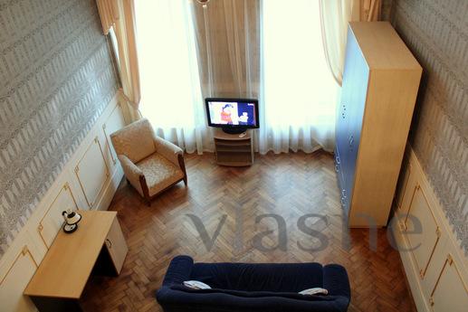 Apartment in the heart of the city, Odessa - apartment by the day
