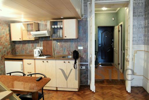 Apartment in the heart of the city, Odessa - apartment by the day