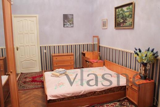 4-bedroom apartment in the center, Odessa - apartment by the day