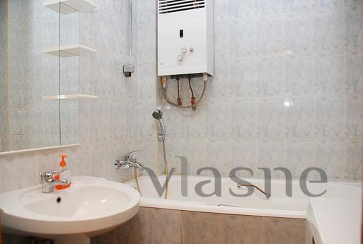 2-BR apartment in the center, University, Kyiv - apartment by the day